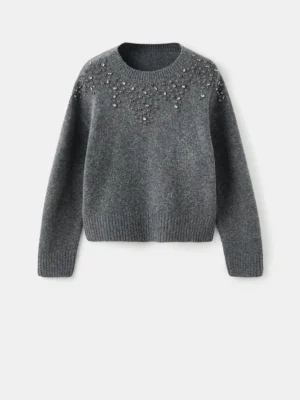 Knitted sweater with sequins